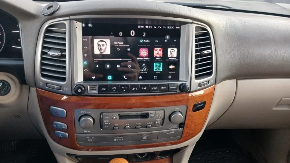 Штатная магнитола Teyes CC4 Pro 8/128 Lexus LX470 (2002-2007) F2 Тип-C